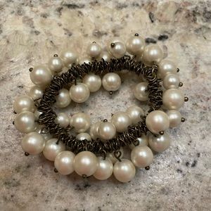 Jcrew faux pearl and gold toned stretch bracelet